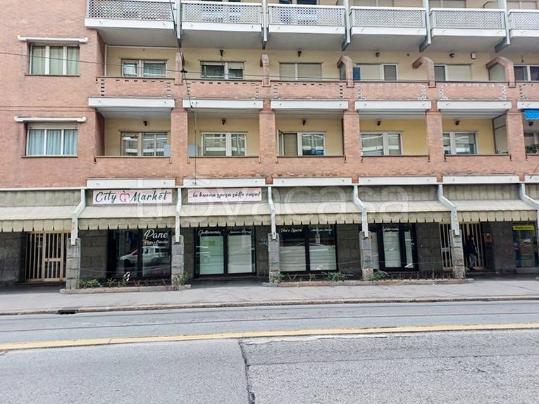 negozio in vendita a Torino in zona Millefonti