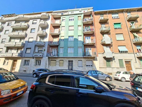 appartamento in vendita a Torino in zona Borgata Vittoria