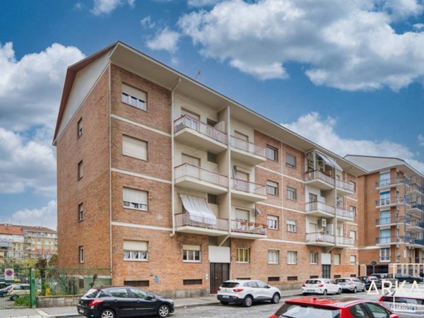appartamento in vendita a Torino in zona Lucento