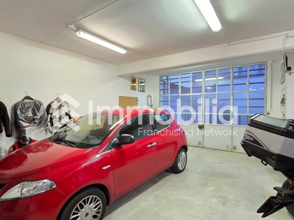 locale di sgombero in vendita a Torino in zona Borgo San Paolo