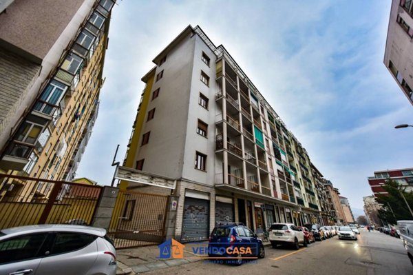 appartamento in vendita a Torino in zona Lingotto