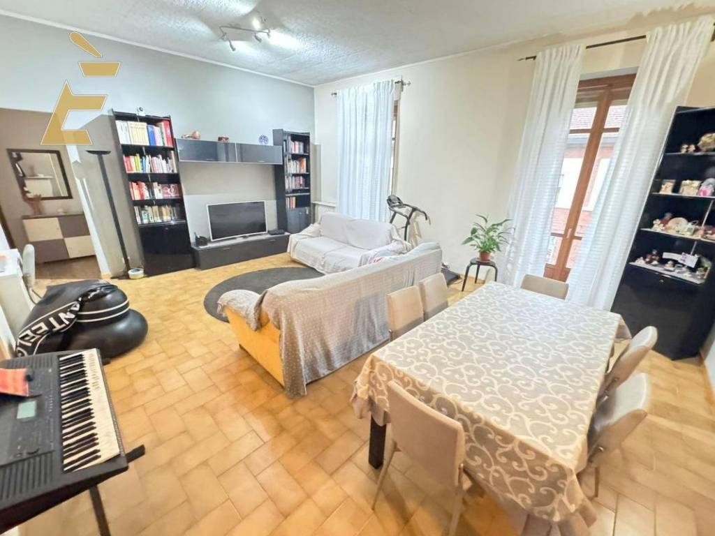 appartamento in vendita a Torino in zona Cenisia