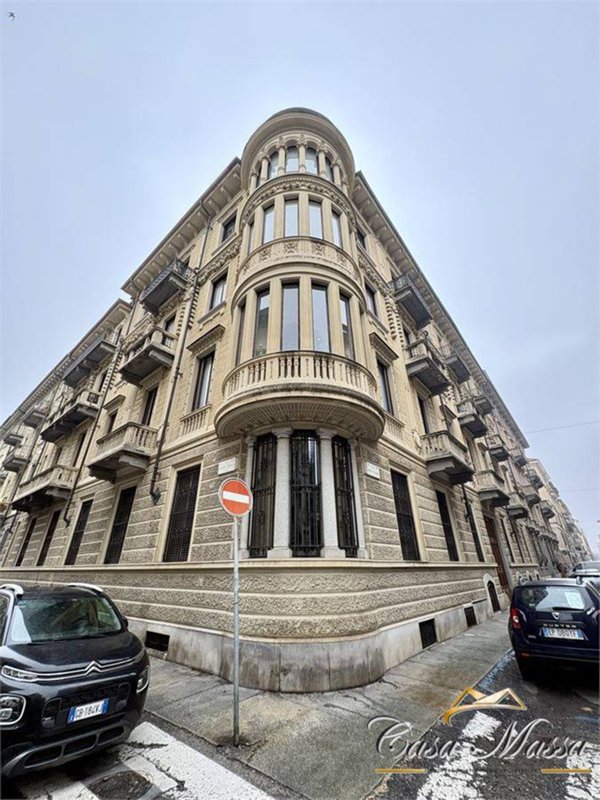 appartamento in vendita a Torino in zona Crocetta
