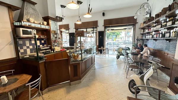 negozio in vendita a Torino in zona Lucento