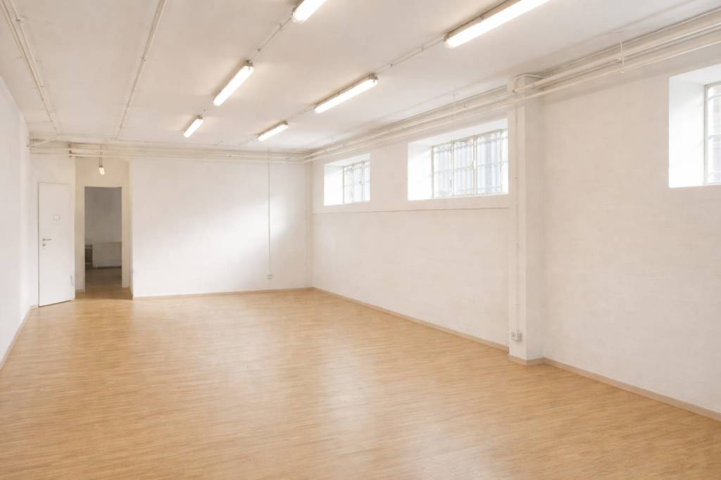 locale commerciale in vendita a Torino in zona Gran Madre