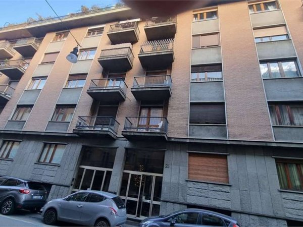 appartamento in vendita a Torino in zona San Salvario