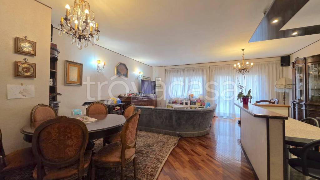 appartamento in vendita a Torino in zona Crocetta