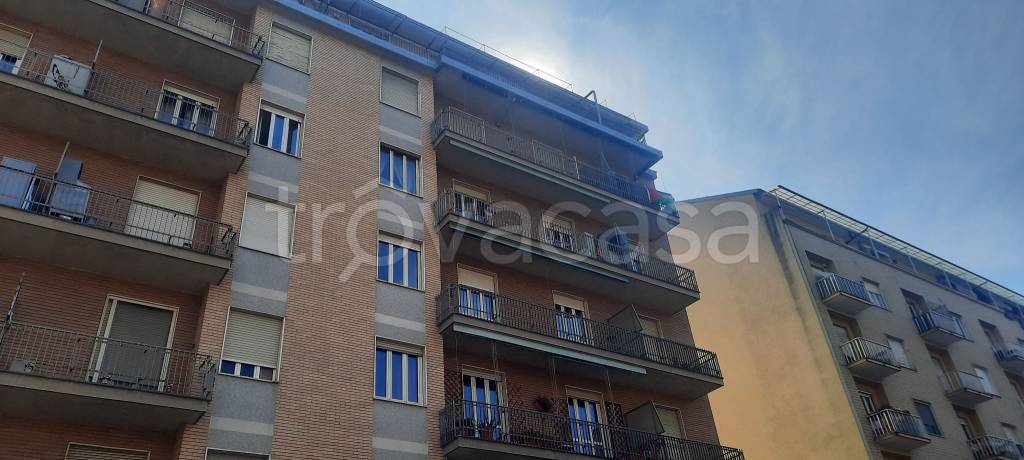 appartamento in vendita a Torino in zona Lingotto