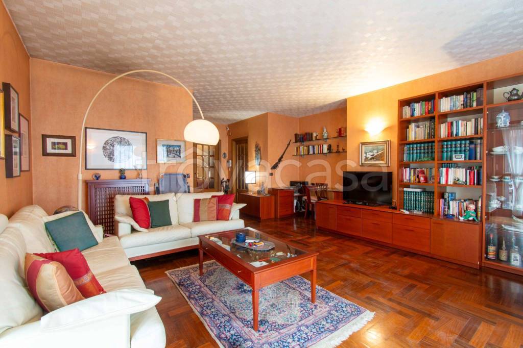 appartamento in vendita a Torino in zona Parella