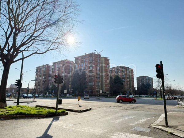 appartamento in vendita a Torino in zona Lingotto
