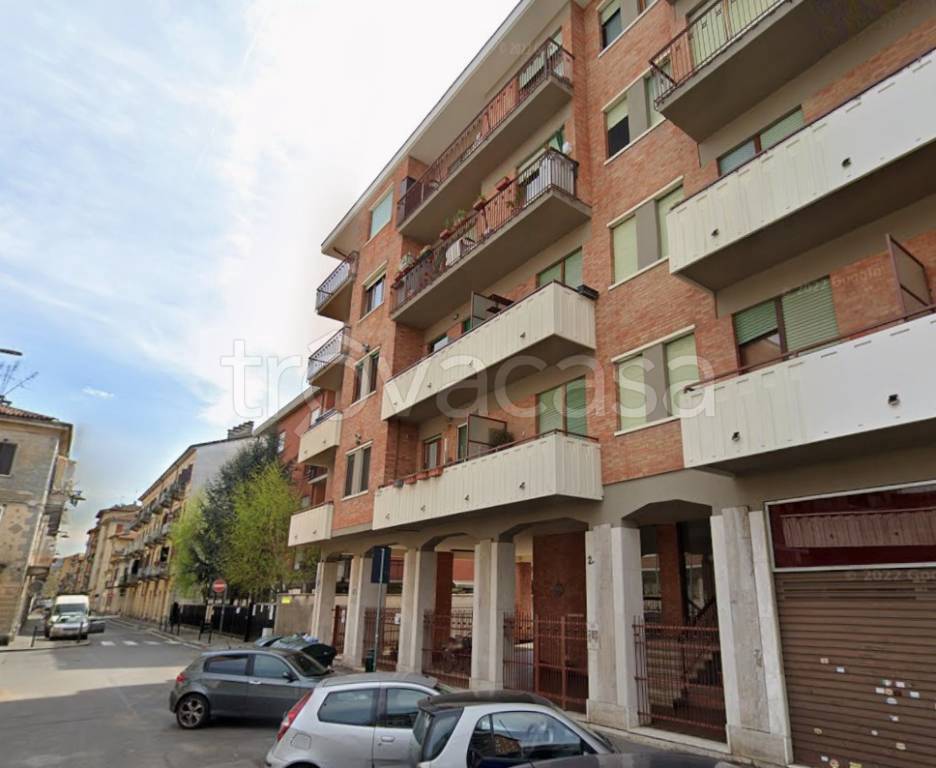 locale di sgombero in vendita a Torino in zona Barriera di Milano