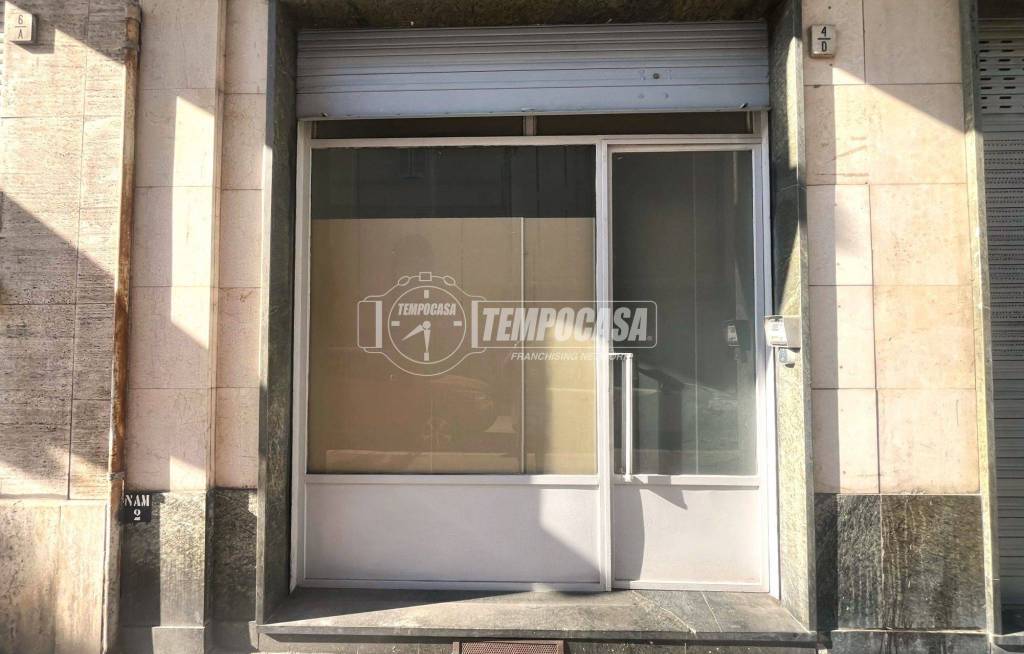 negozio in vendita a Torino in zona Campidoglio