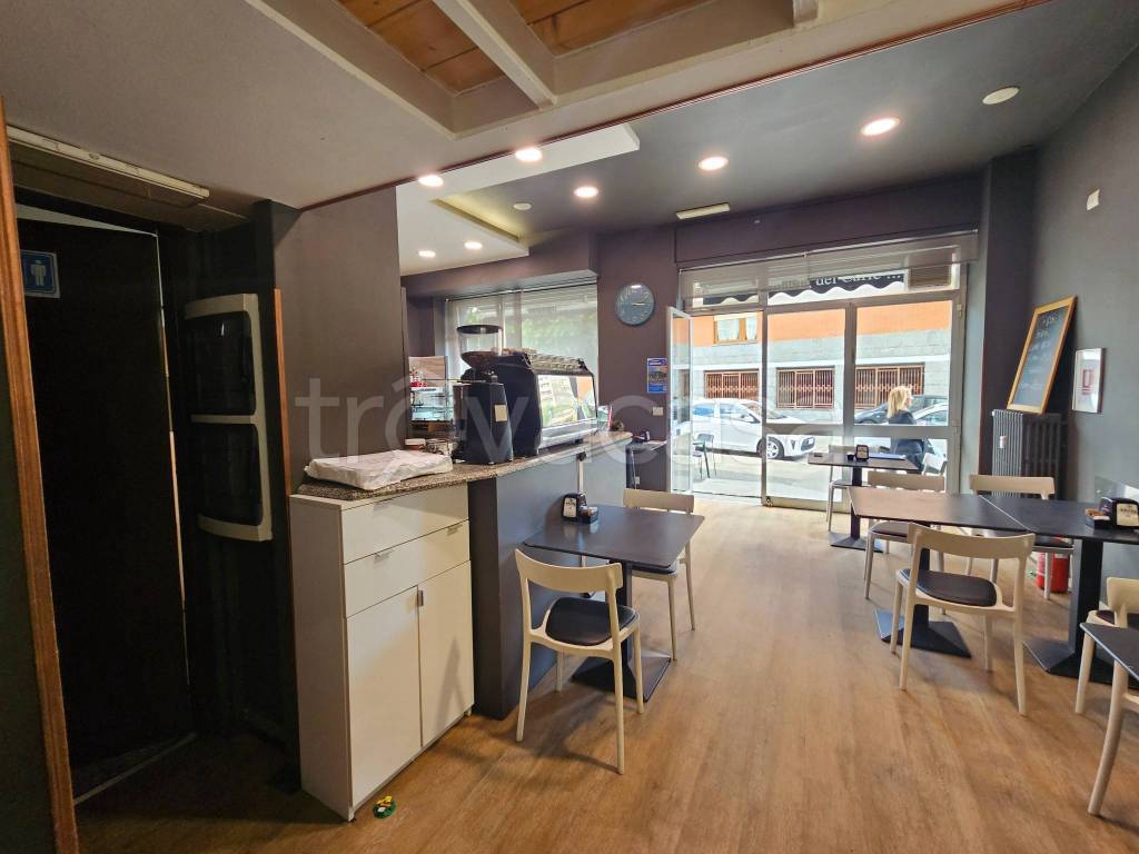 negozio in vendita a Torino in zona Pozzo Strada