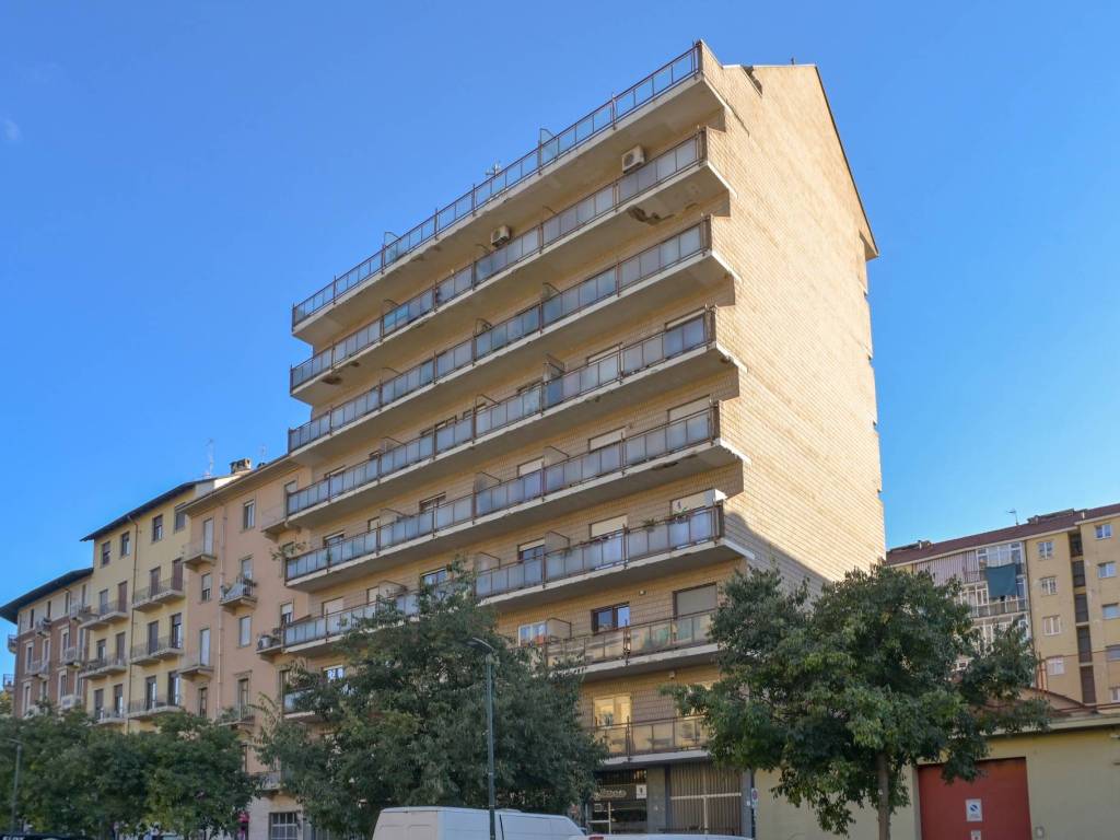 appartamento in vendita a Torino in zona Lingotto