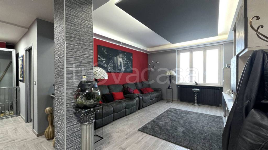 casa indipendente in vendita a Torino in zona Pozzo Strada