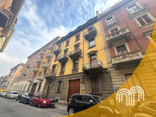 appartamento in vendita a Torino in zona Cit Turin