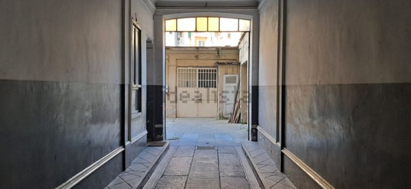 locale di sgombero in vendita a Torino in zona Cenisia