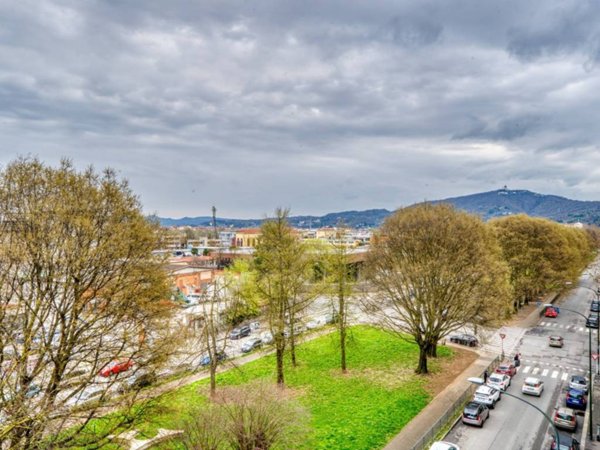 appartamento in vendita a Torino in zona Regio Parco