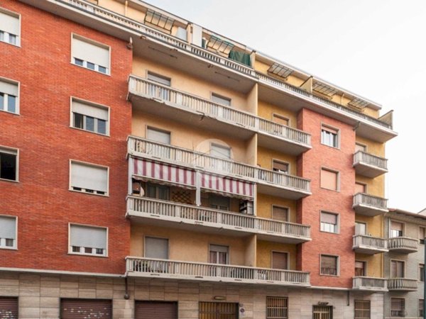 appartamento in vendita a Torino in zona Borgata Vittoria