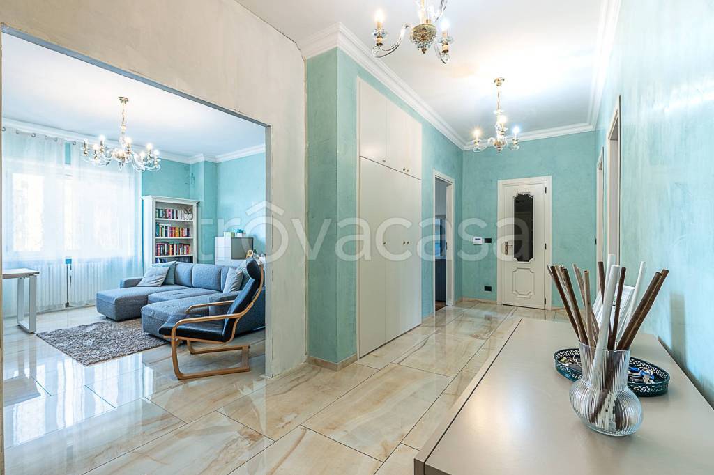 appartamento in vendita a Torino in zona Lingotto