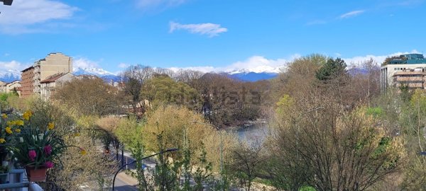 appartamento in vendita a Torino in zona Vanchiglia