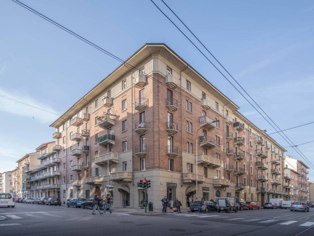 appartamento in vendita a Torino in zona Lingotto