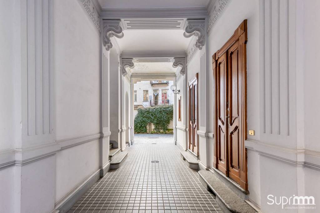 appartamento in vendita a Torino in zona San Salvario