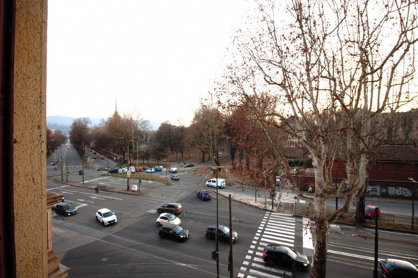 appartamento in vendita a Torino in zona Aurora