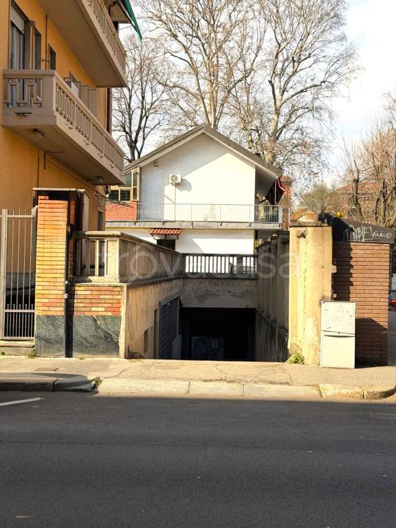 casa indipendente in vendita a Torino in zona Rosa