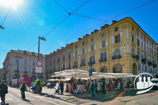 locale commerciale in vendita a Torino in zona Centro Storico