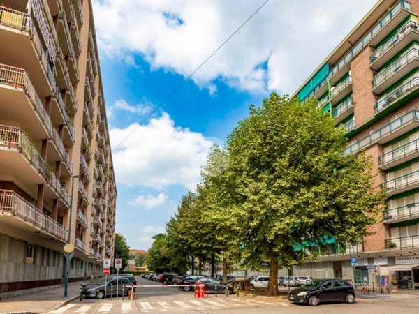 appartamento in vendita a Torino in zona Borgata Vittoria
