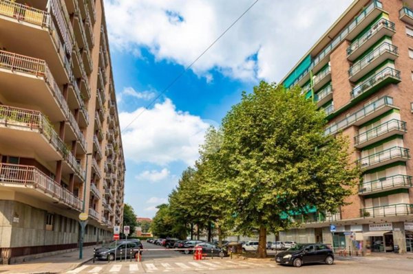 appartamento in vendita a Torino in zona Borgata Vittoria
