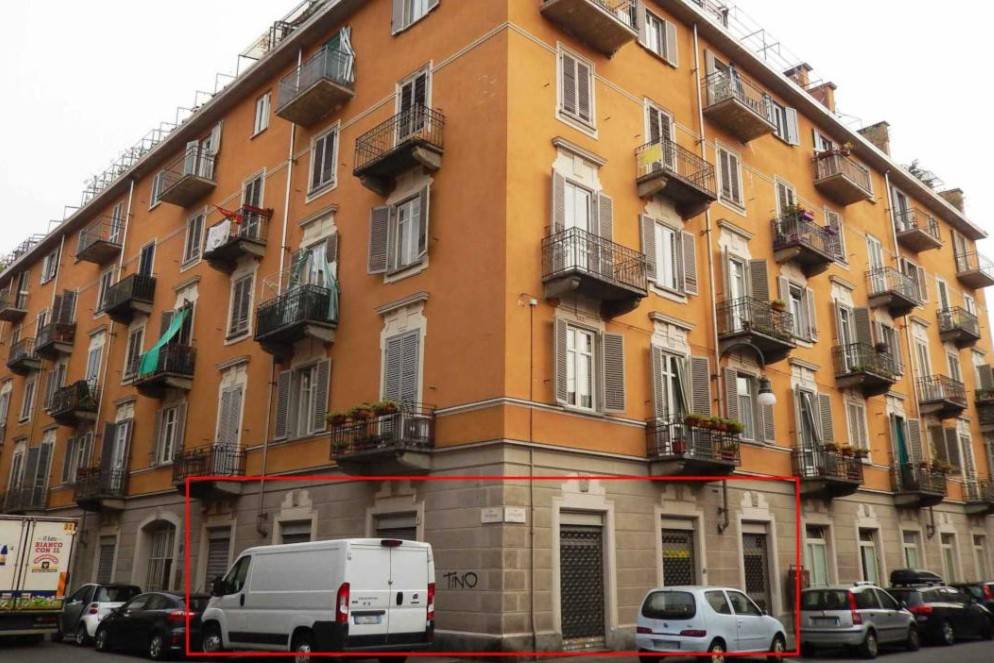 negozio in vendita a Torino in zona Vanchiglia