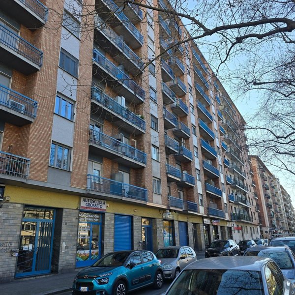 appartamento in vendita a Torino in zona Borgata Vittoria