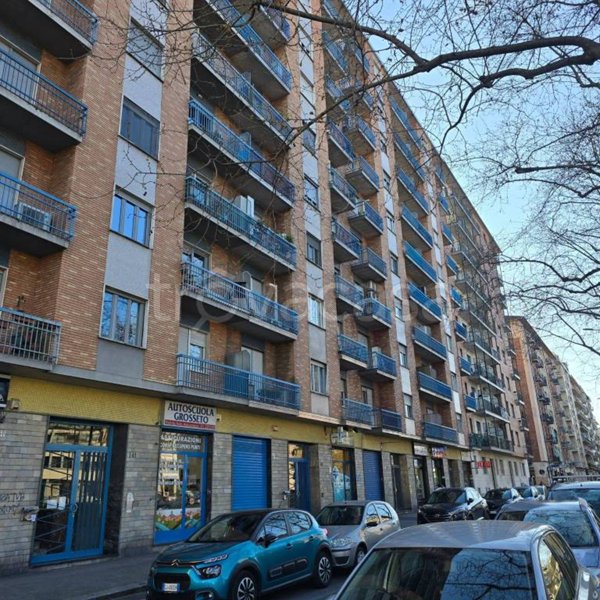 appartamento in vendita a Torino in zona Borgata Vittoria