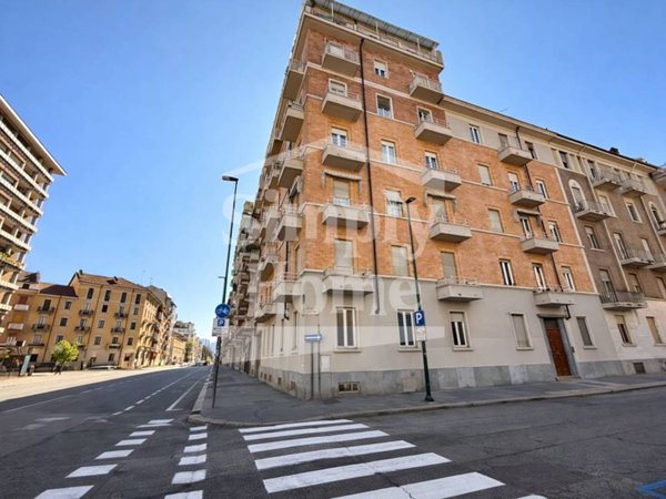 appartamento in vendita a Torino in zona Cit Turin