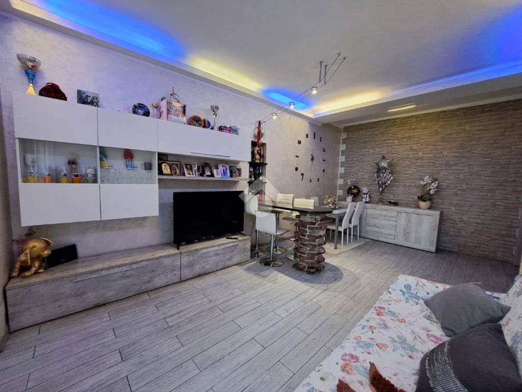 appartamento in vendita a Torino in zona Mirafiori Nord