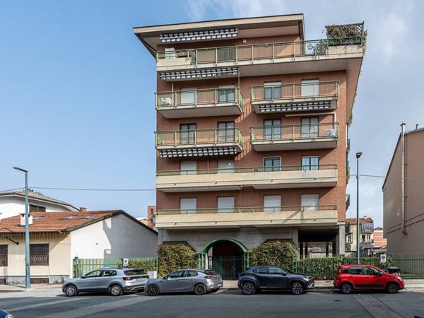 appartamento in vendita a Torino in zona Parella