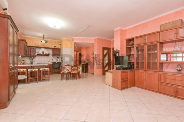 appartamento in vendita a Torino in zona Lingotto