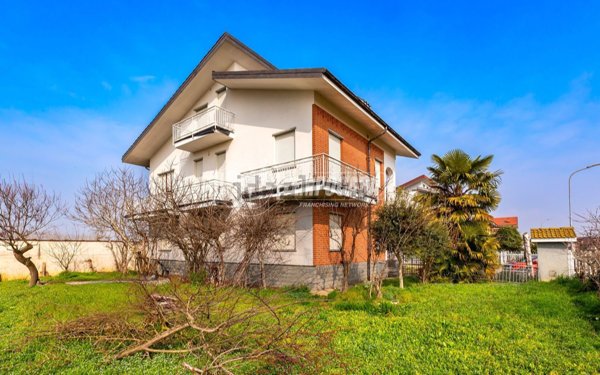 casa indipendente in vendita a Torino in zona Pozzo Strada