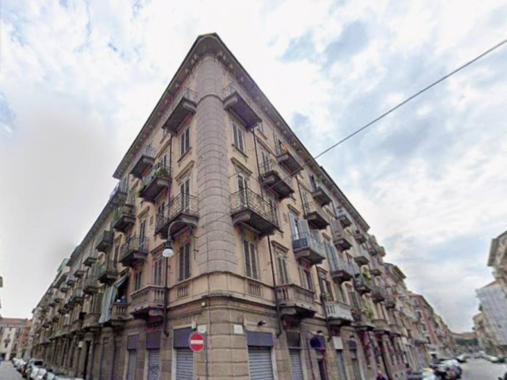 appartamento in vendita a Torino in zona Cenisia