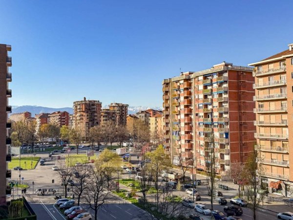 appartamento in vendita a Torino in zona Mirafiori Nord