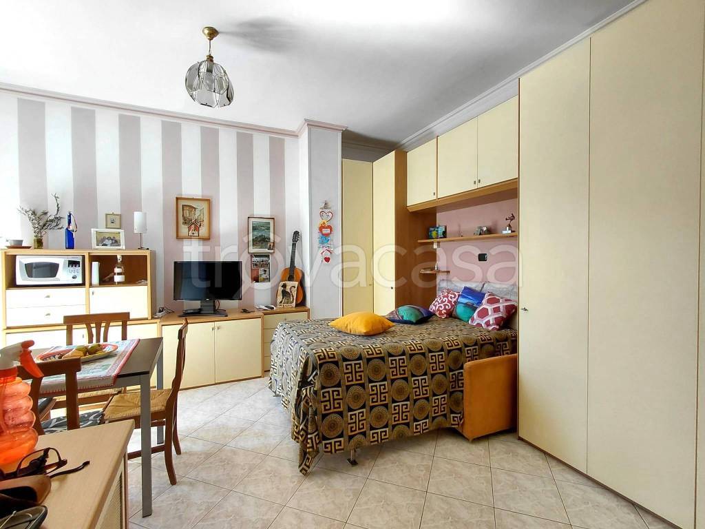 appartamento in vendita a Torino in zona Aurora