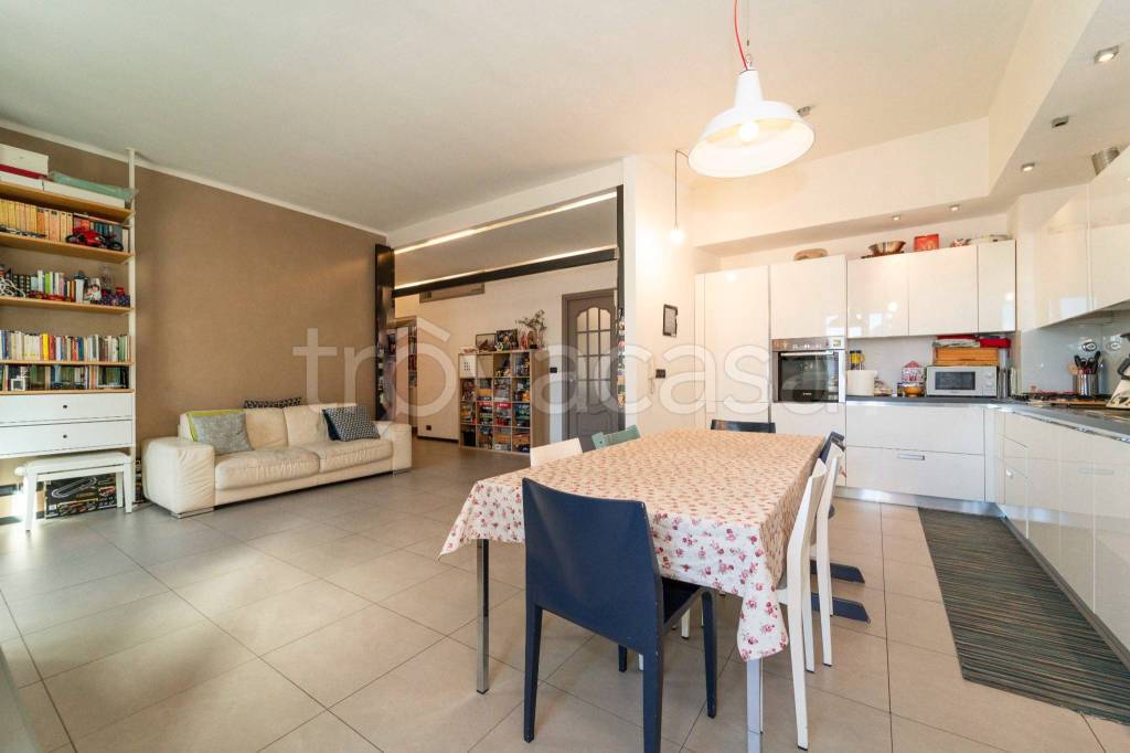 appartamento in vendita a Torino in zona Santa Rita