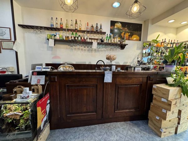 negozio in vendita a Torino in zona Santa Rita