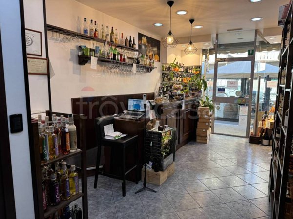 negozio in vendita a Torino in zona Santa Rita