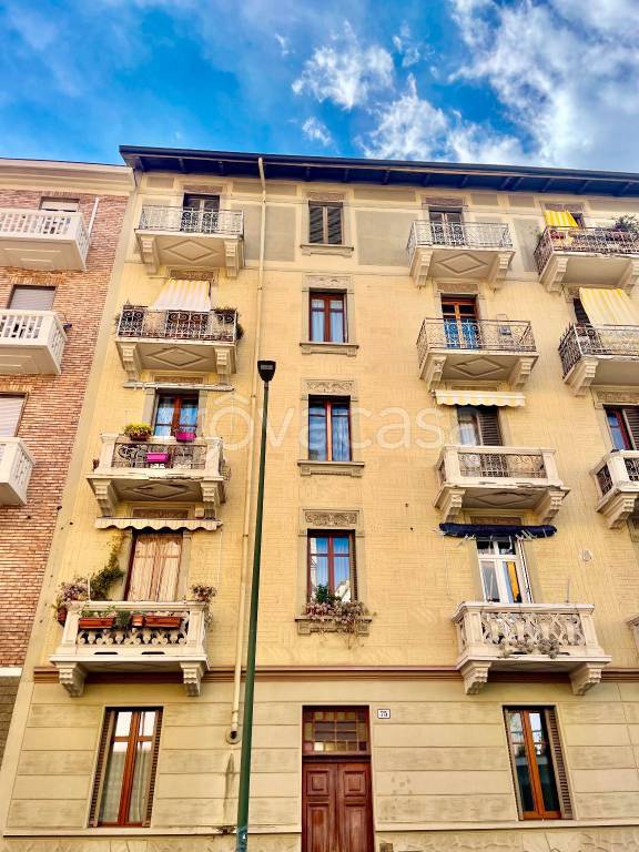 appartamento in vendita a Torino in zona Parella