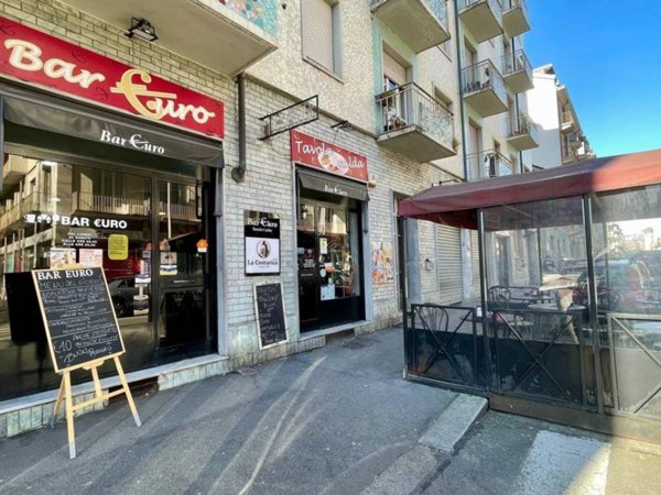 negozio in vendita a Torino in zona Vallette