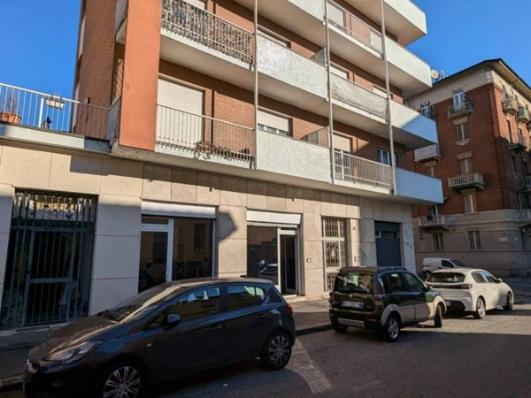 negozio in vendita a Torino in zona Aurora