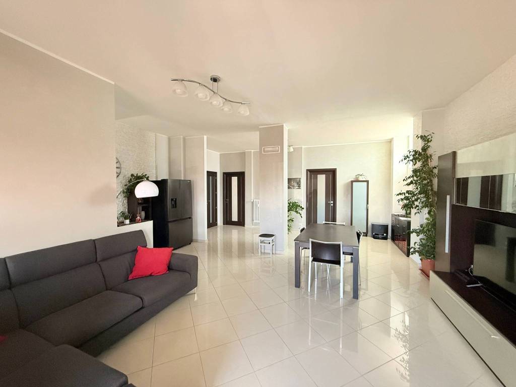 appartamento in vendita a Torino in zona Mirafiori Sud